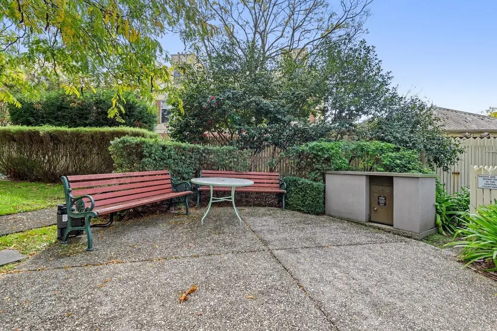 Perfect 2-bed Inner-city Home With Pool & BBQ Area