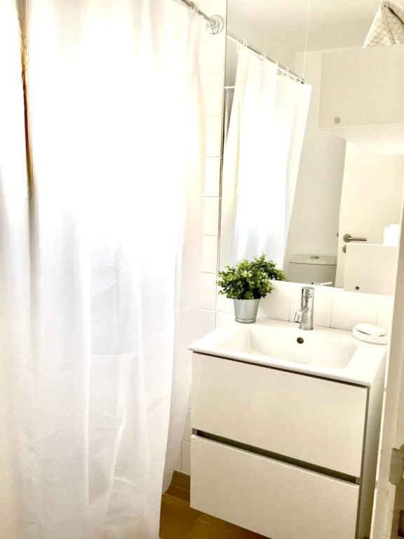House With 2 Bedrooms in São Martinho do Porto, With Furnished Balcony and Wifi Near the Beach