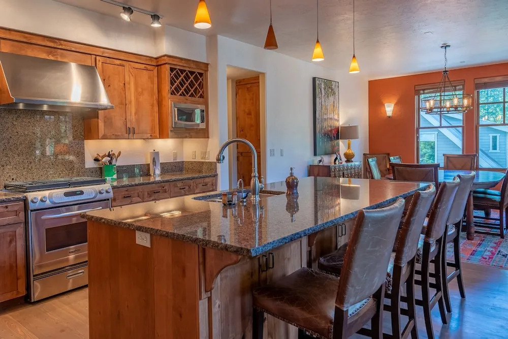 The Timbers 4o-3 Bedroom Condo