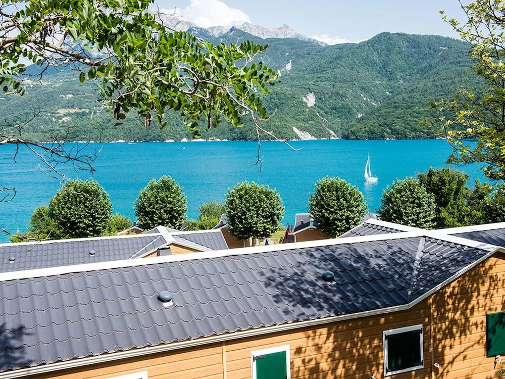 Wooden Chalet in the Cozy and Sporty and Beautifull Chorges