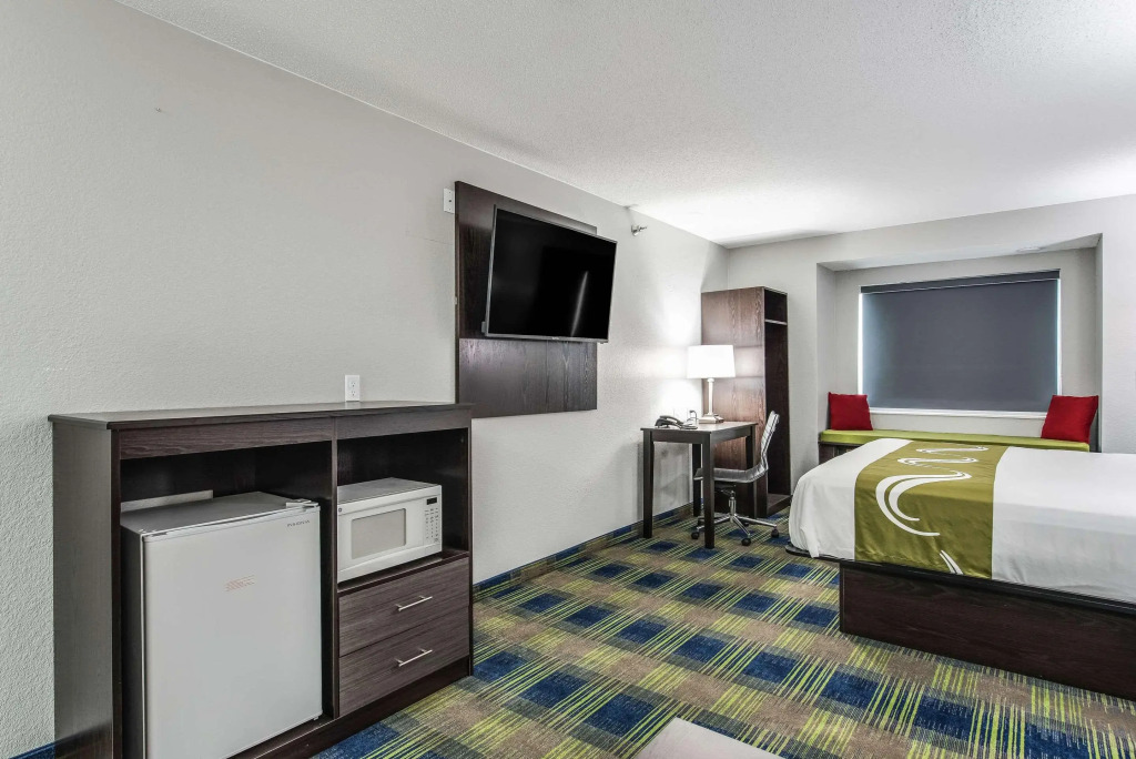 Quality Inn Owatonna near Medical Center