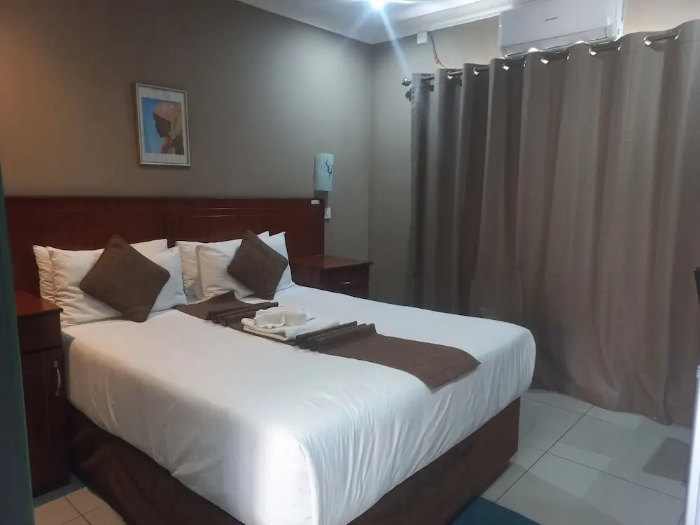 ShakeVille Guest House