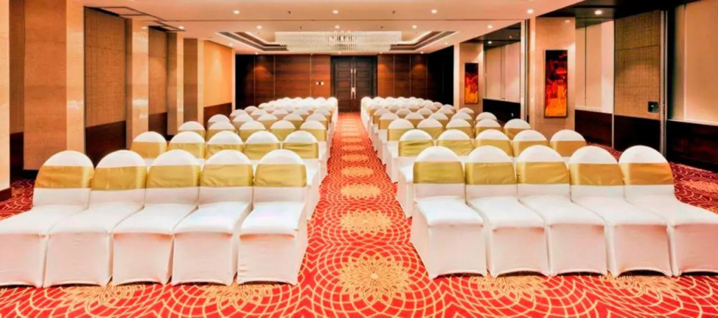 Lemon Tree Hotel Lucknow Airport