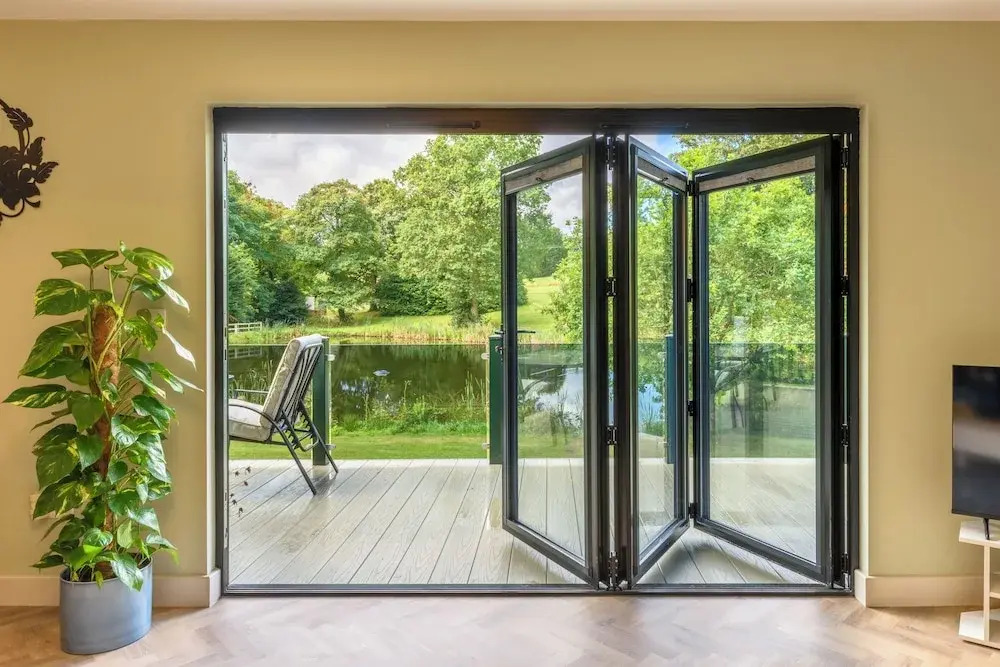 Secret Waterside Lodges in Worcestershire
