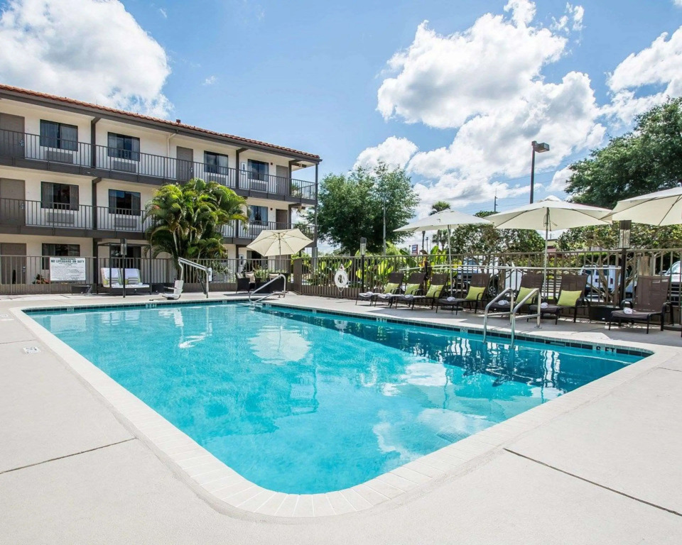 Quality Inn & Suites By the Parks