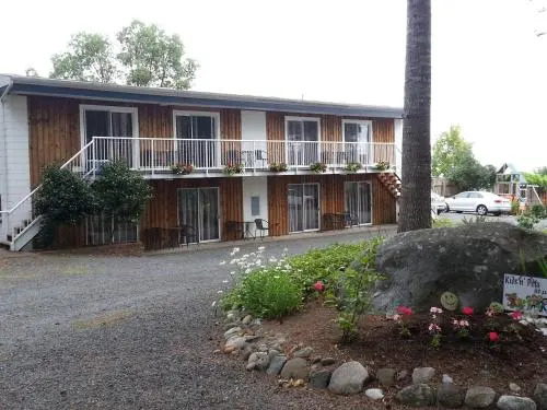 Edgewater Motel