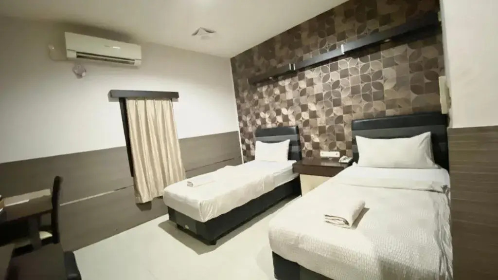 Grand Krakatau Serang