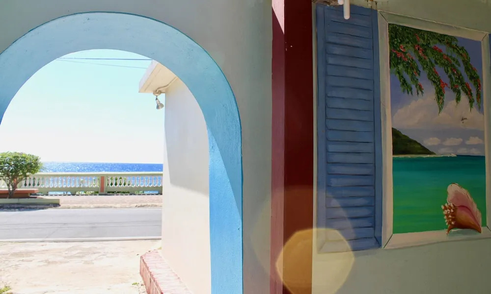Trade Winds Restaurant & Guest House