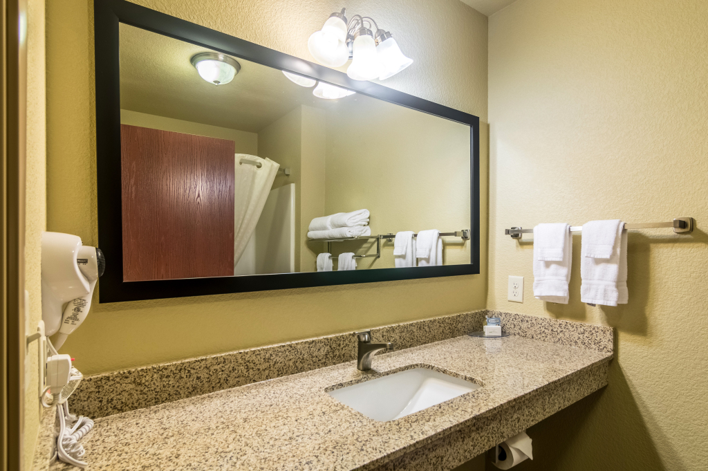 Cobblestone Inn & Suites - Lakin