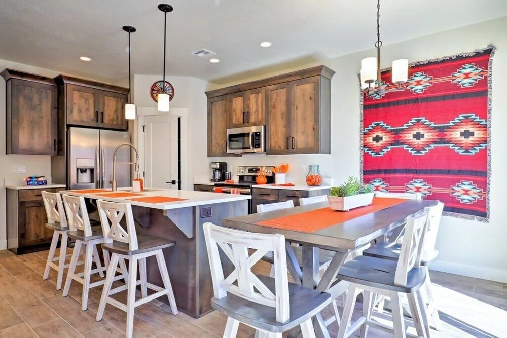 Luxurious End Unit W/ Pool, Hot Tub & Firepit 3 Bedroom Condo