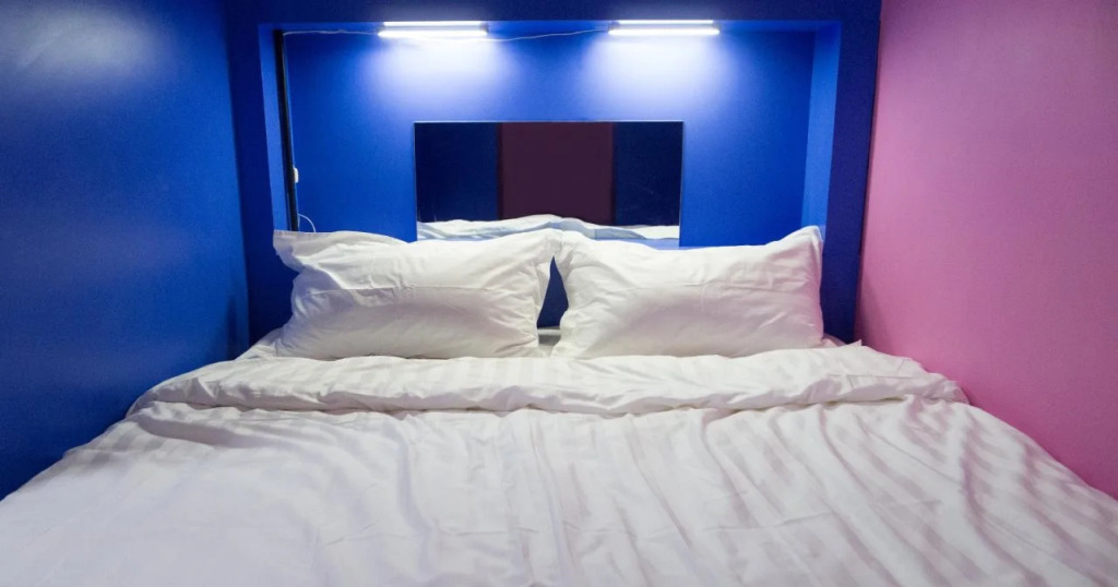Color Creative Hotel - Hostel
