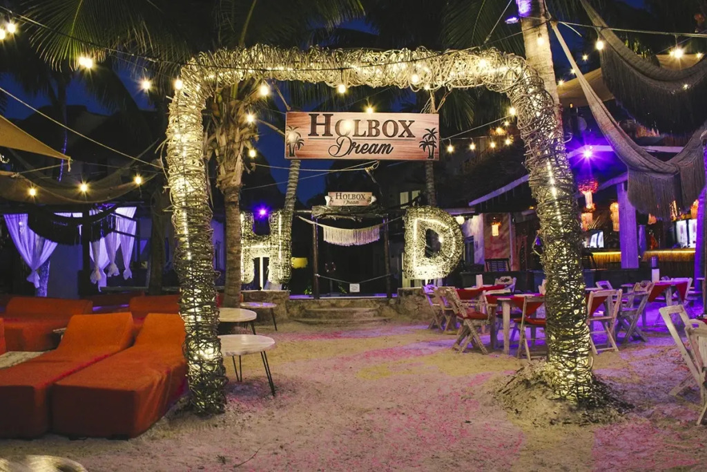 Holbox Dream Beachfront Hotel