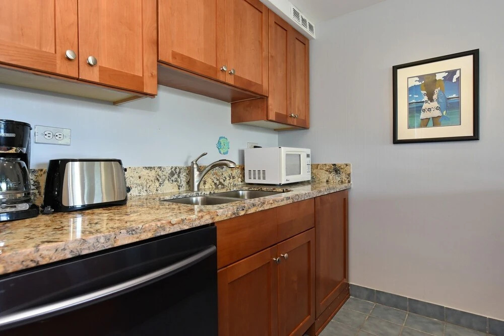 Kahana Reef 414 by RedAwning