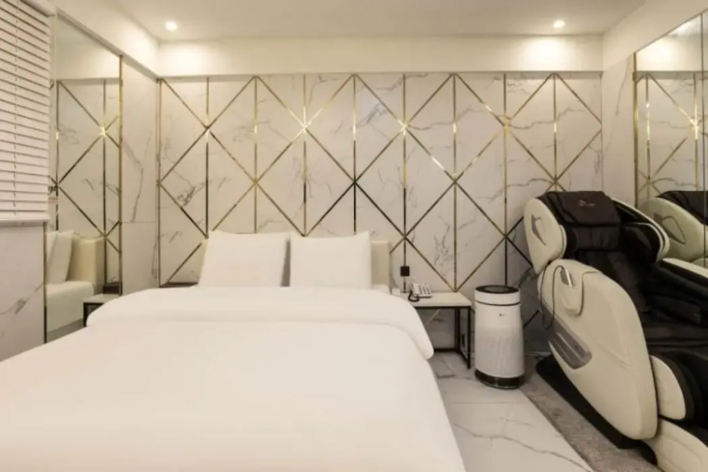 Hotel 99 Prestige