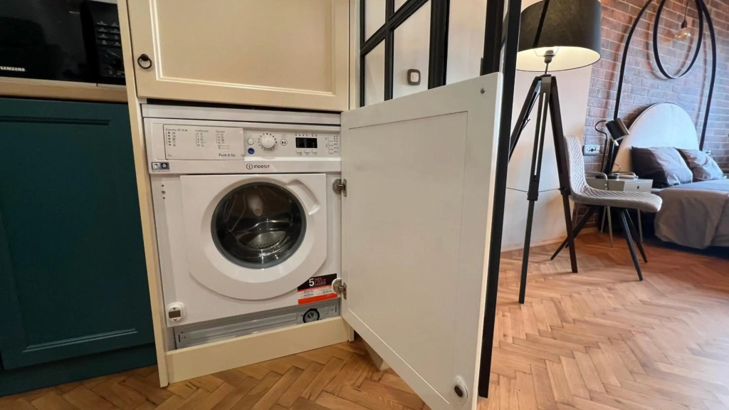 The Heart of the City Center Luxury Apartment 1