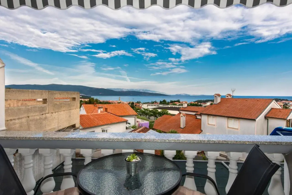 Apartment & rooms Ivica