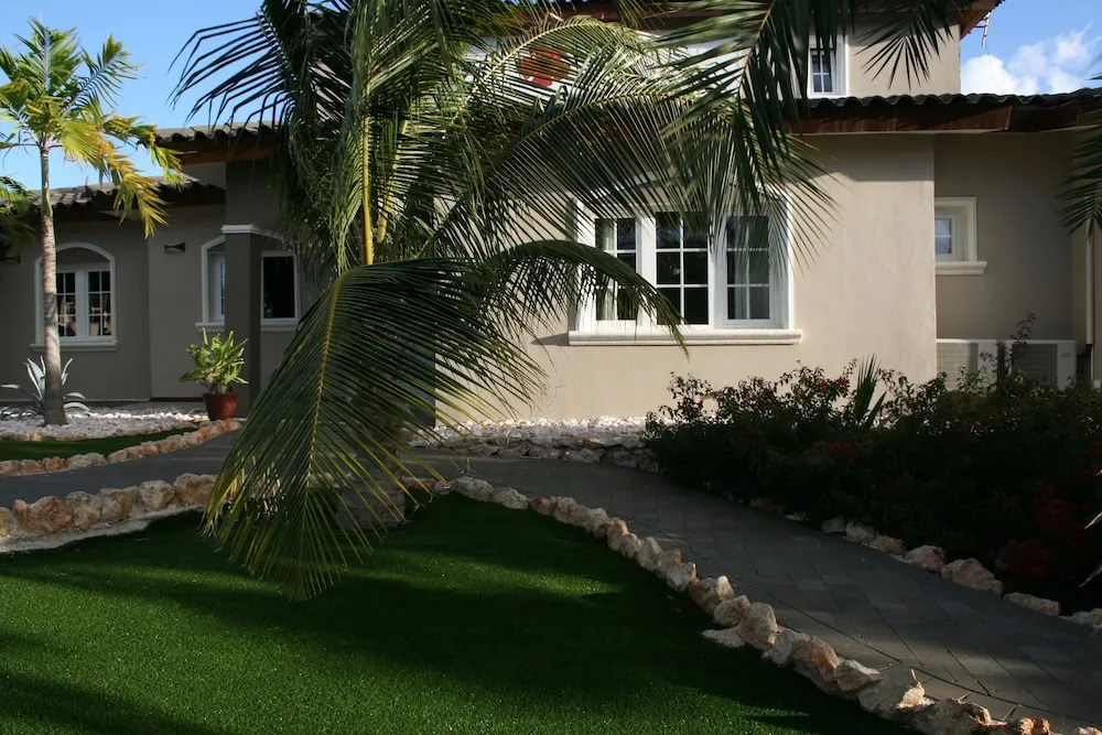 Hibiscus Beach House