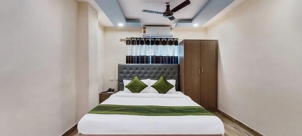 Treebo Trend Royal Crowne