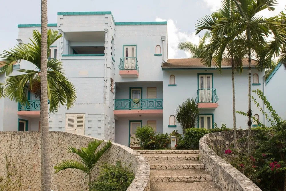 Sea Breeze Beach Studio - Negril