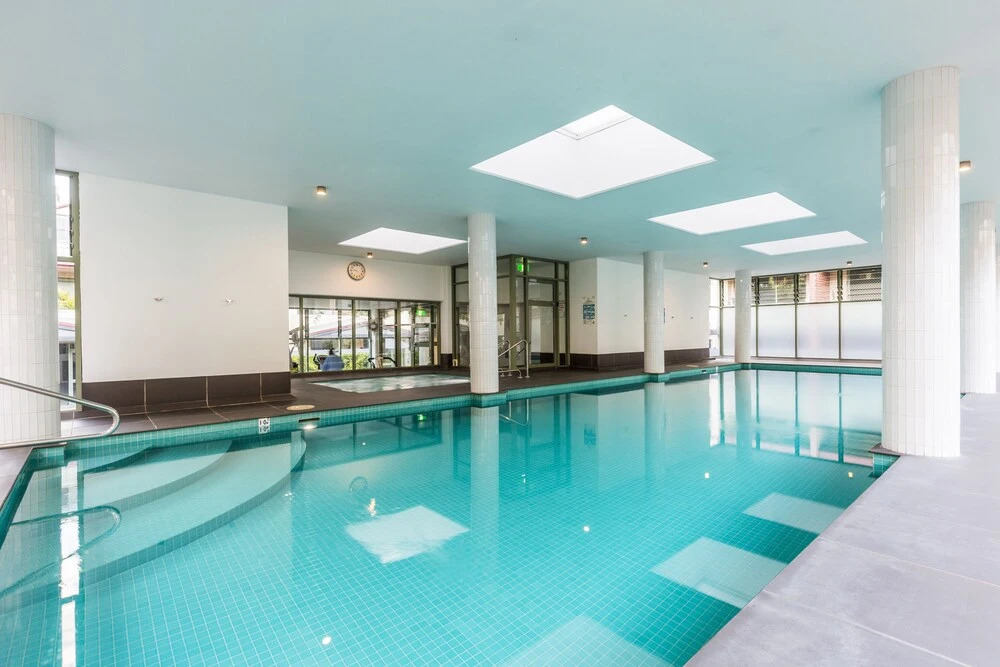 Executive 2 Storey Apartment with Pool