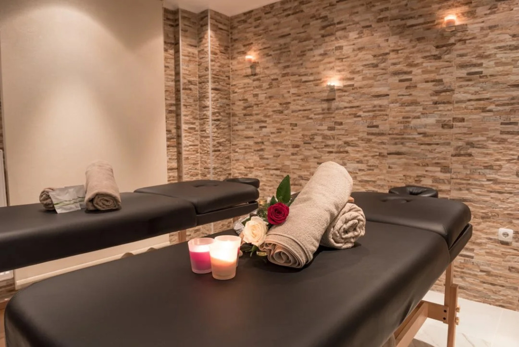 Luxury Living Apartments and Spa