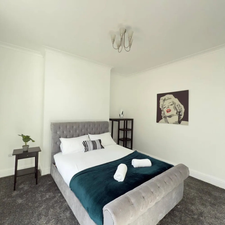 The One Bed Hideaway