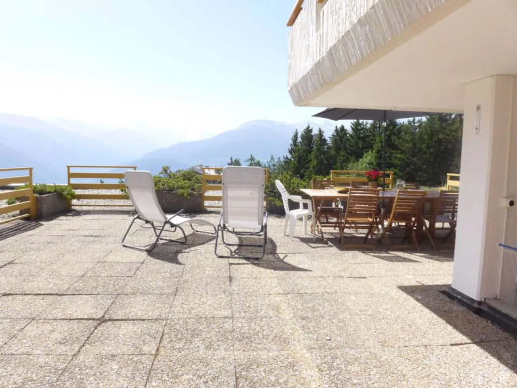 Terrasse des Alpes 22595