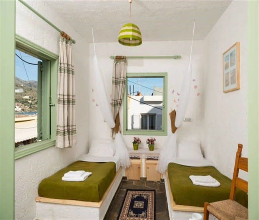 Elounda Colour