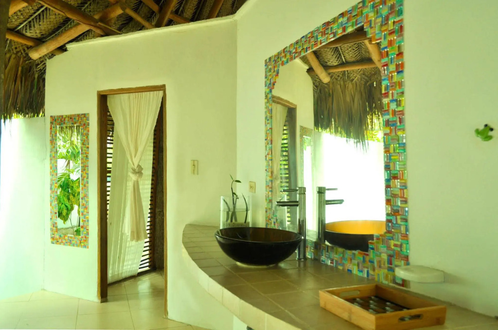 Huku Beach Hostel Palomino