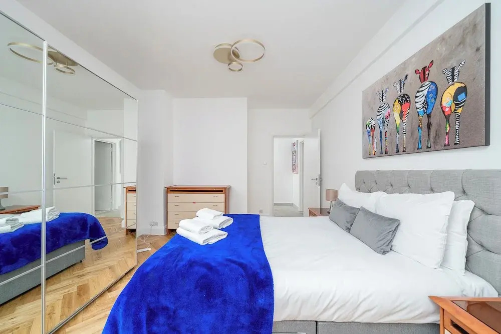JOIVY 2-bed flat near Notting Hill