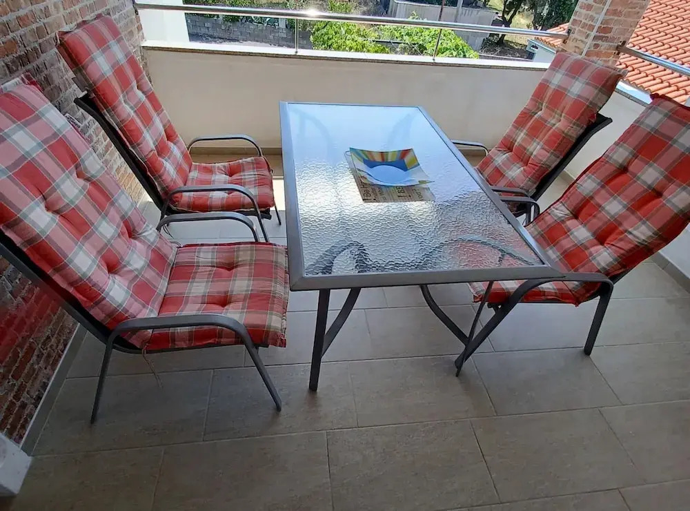 Wonderful Apartment Biserka Near the Beach