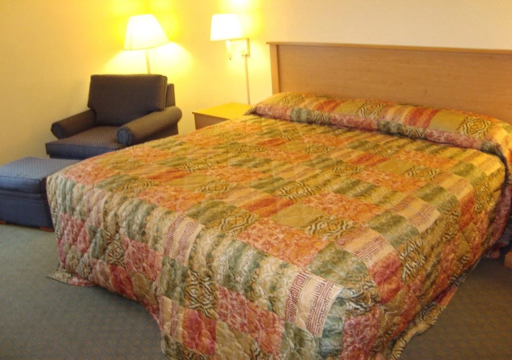 HomeTown Inn-Ringgold