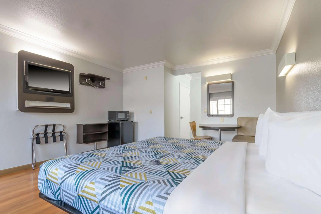 Motel 6-San Jose, CA - Convention Center