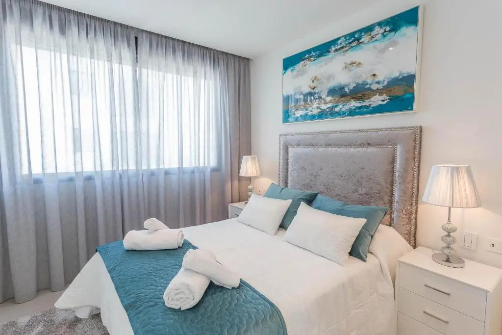 Luxury 2BR Seaviews - Santa Barbara Heights