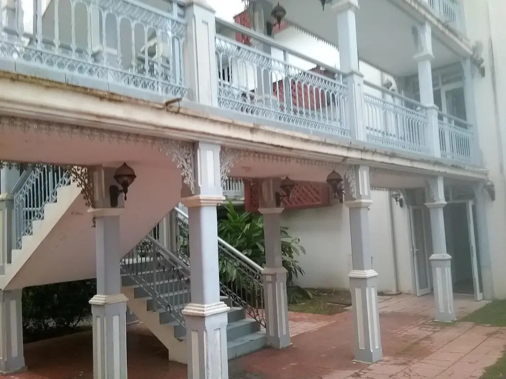 Studio in Saint-françois, With Pool Access, Enclosed Garden and Wifi