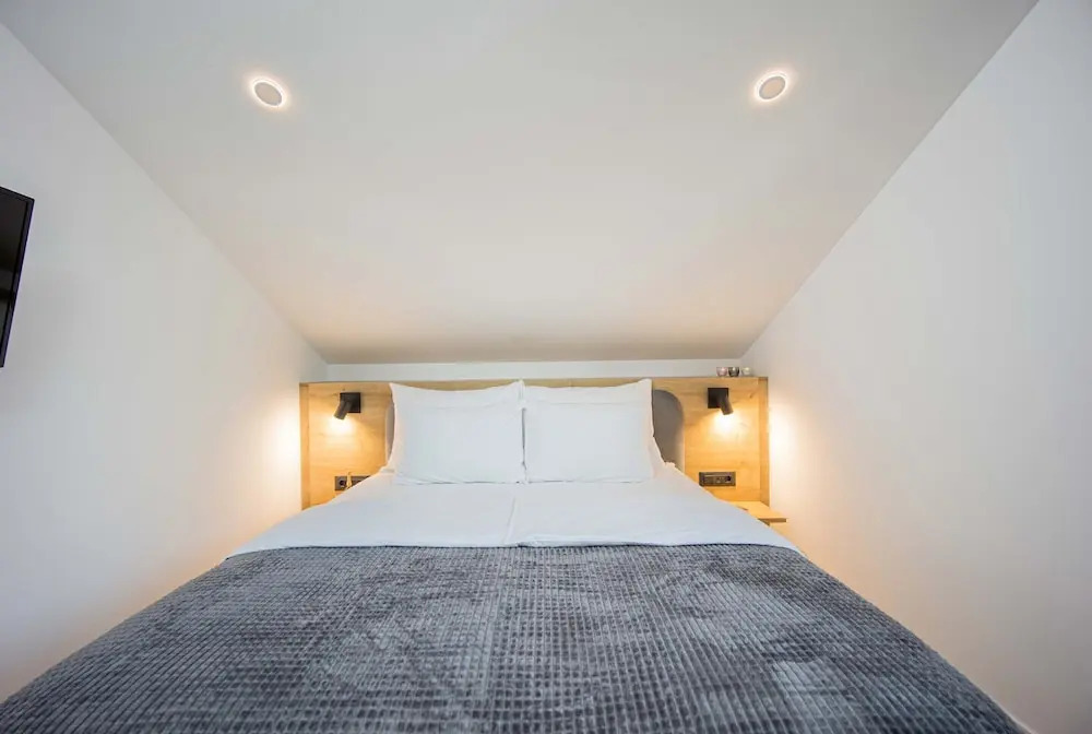 Oleander Urban Suites, high-speed internet, beach at 250, PET friendly