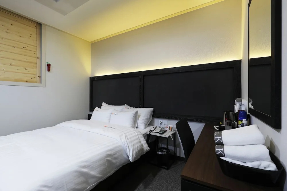 W Motel