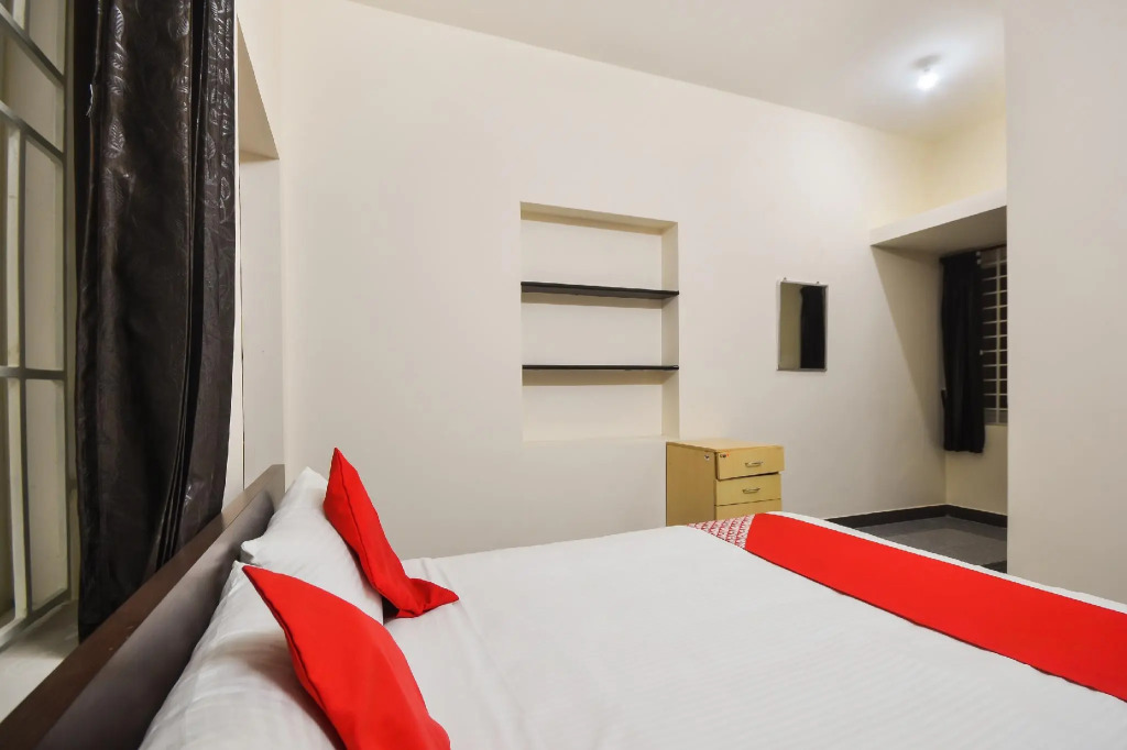 Hotel O Royal Residency