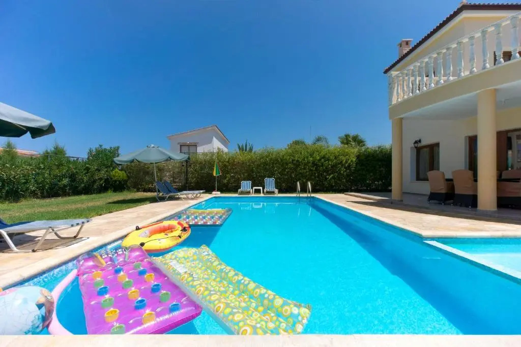 Villa Tsikkos Dio
