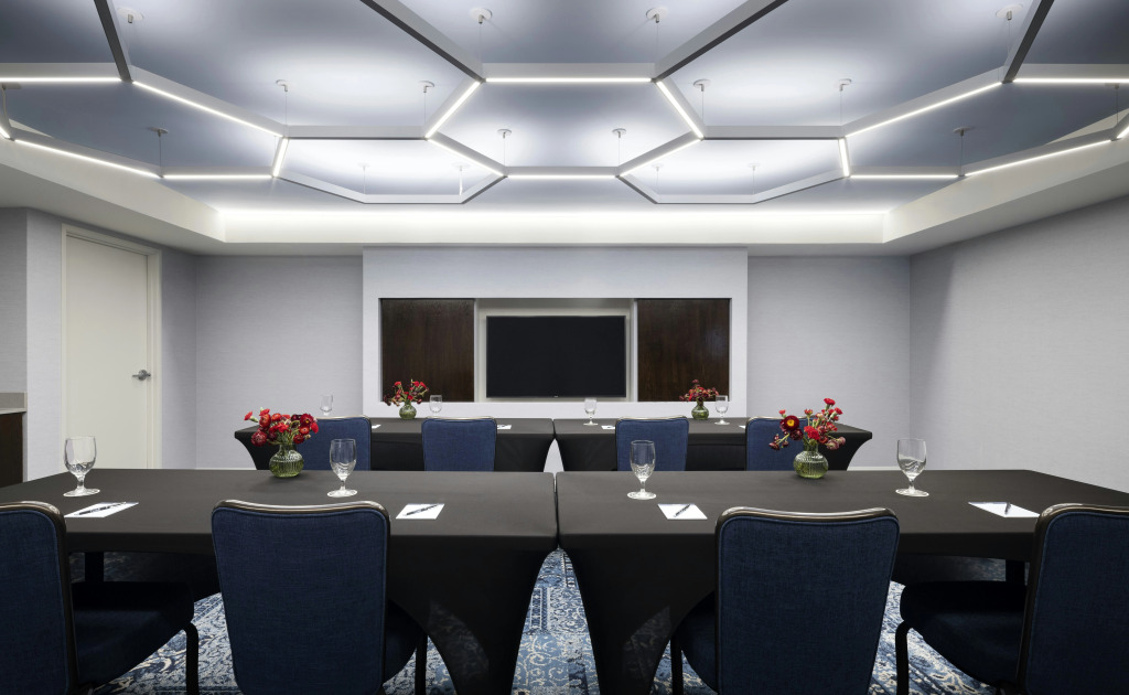 Graduate by Hilton Dallas