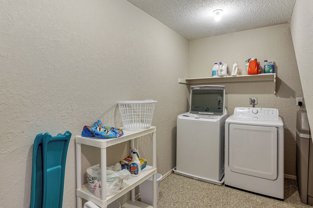 Walk to Lake: Osage Beach Home w/ Grill!