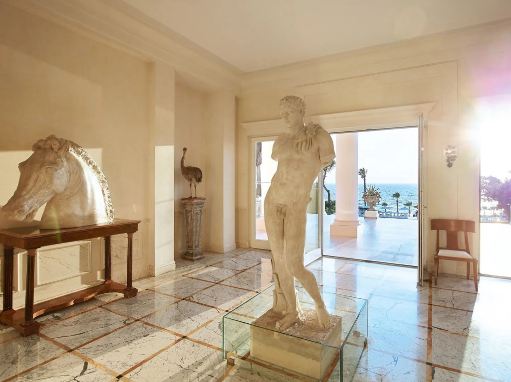Mandola Rosa, A Resort to Live