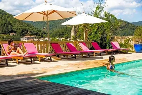 Villa Aimée Luxury Apartments with Heated Pool