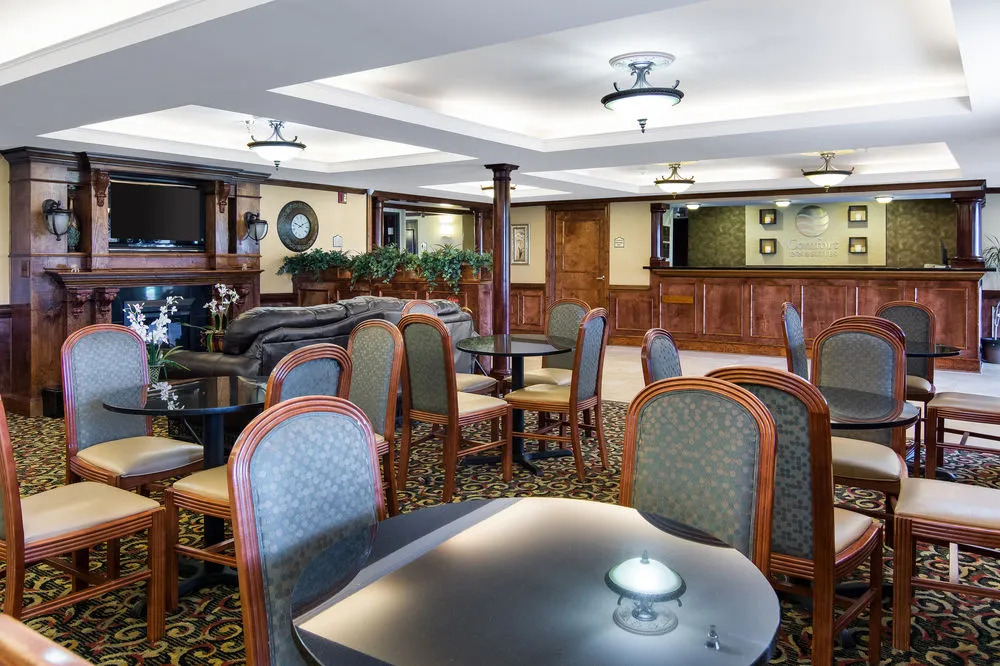 Comfort Inn & Suites