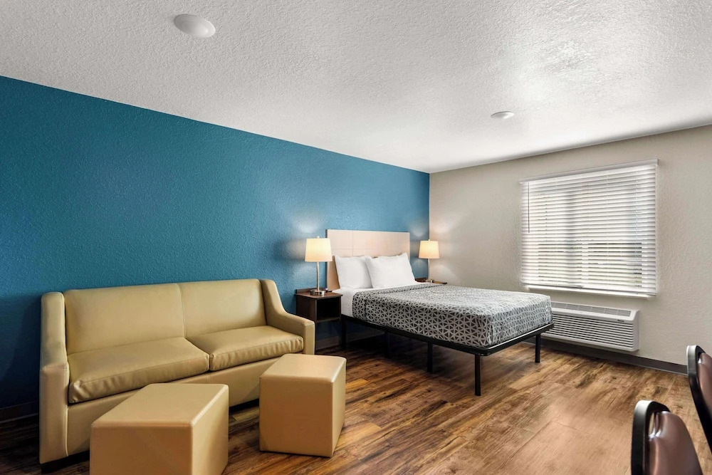 WoodSpring Suites Port St Lucie