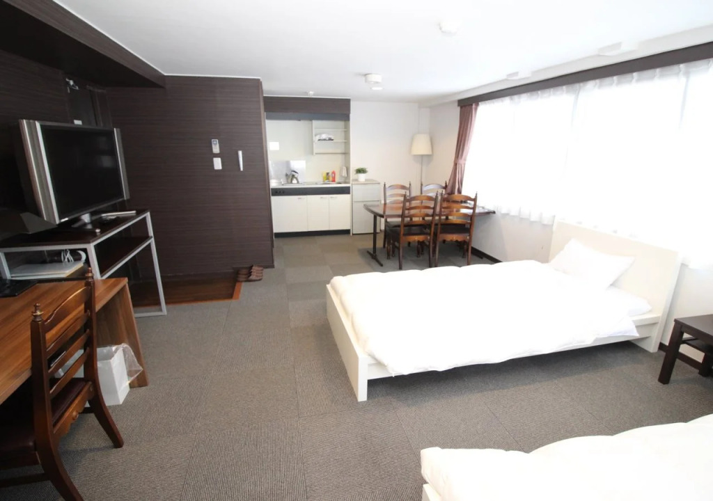 Hotel Chrysantheme Kyoto