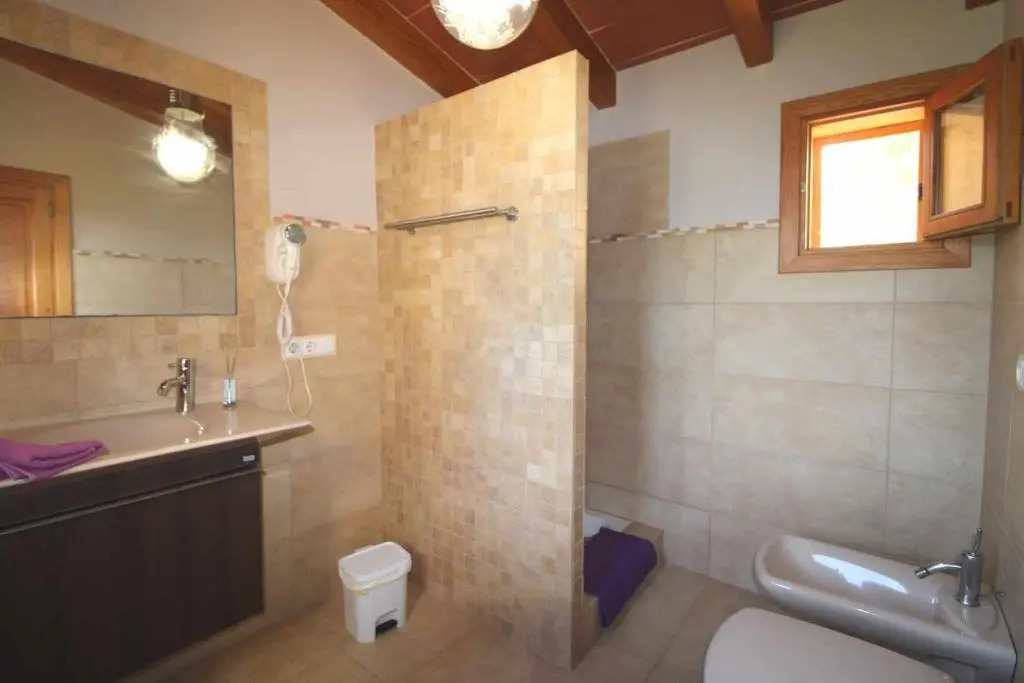 Can Gató den Vives casa para 4 con piscina