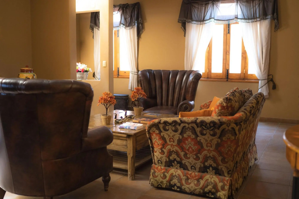 Tadeo Inn Bed & Breakfast