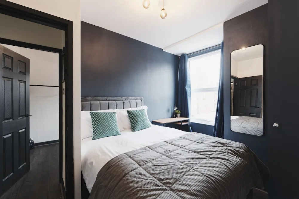 Garmoyle Road Flat 2