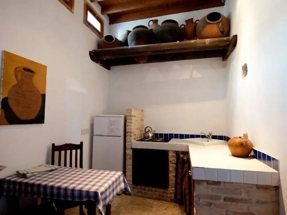 Archondia House - Holiday Apartments With Pool